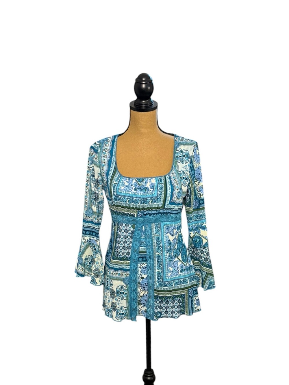 Vintage Y2K Dressbarn Babydoll Tunic Top M Blue Paisley Bell Sleeve Boho
